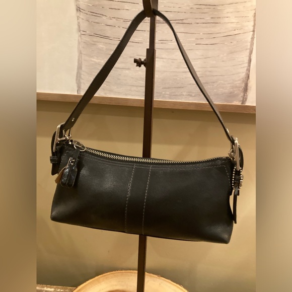 Vintage Coach East West Black Leather‎ Baguette Zipper Top Shoulder bag #7461 - Picture 1 of 15
